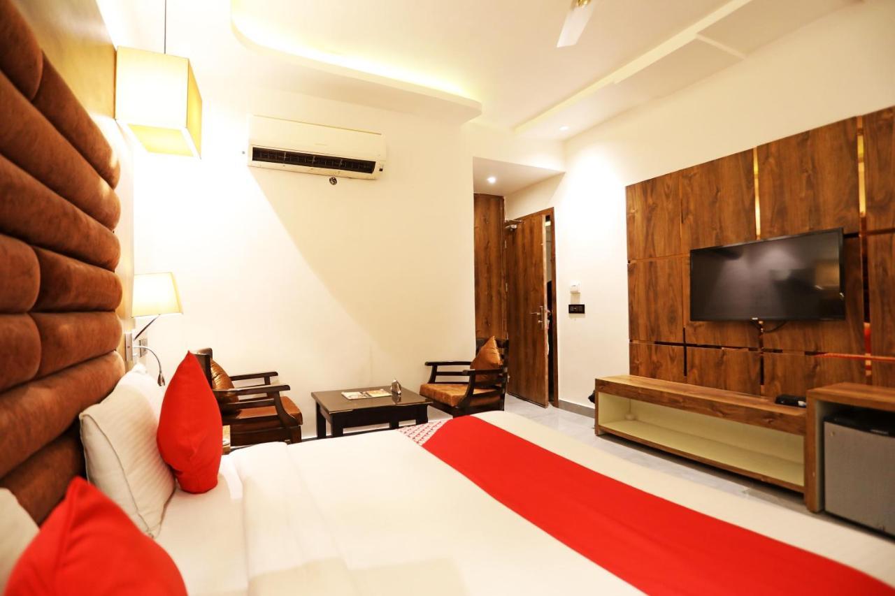 Fabhotel Ronald Inn Faridabad Exteriér fotografie