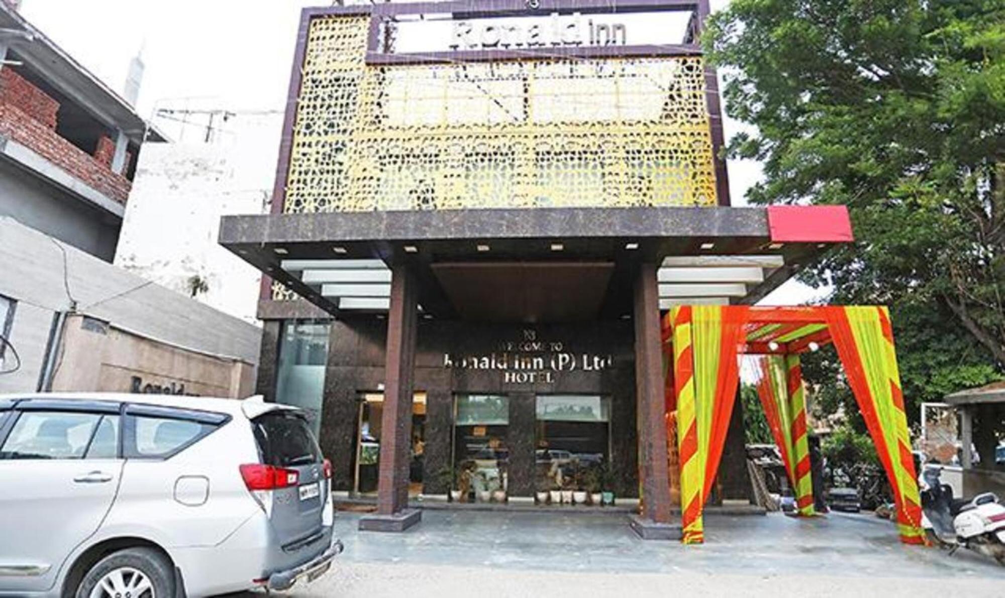 Fabhotel Ronald Inn Faridabad Exteriér fotografie